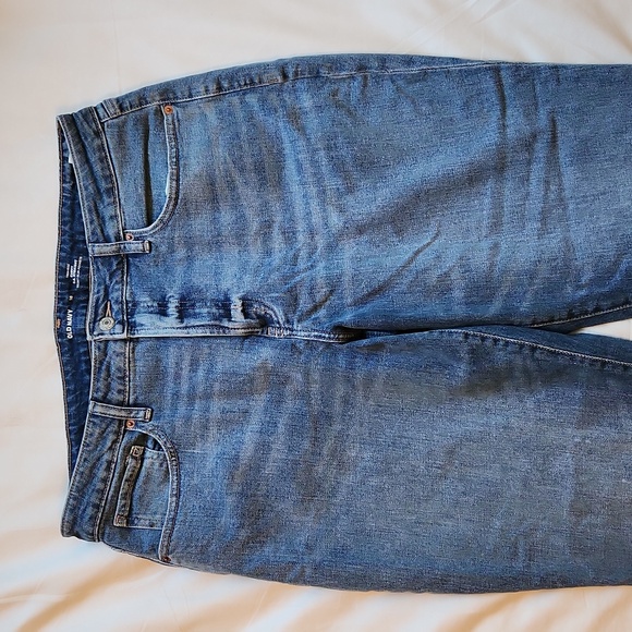 Old Navy High-Rise Curvy Jeans - Picture 1 of 8